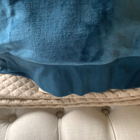 NWOT GAIAM VELOUR - Picture 3 of 4